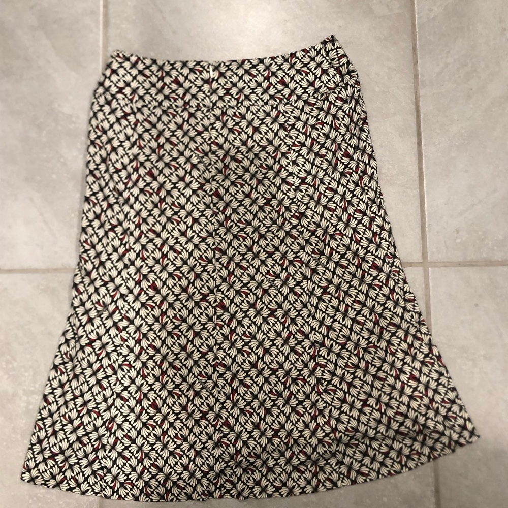 BURBERRY LONDON Flare Skirt Knee Length All Over Pattern 36 Black White small - Picture 10 of 14